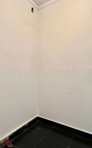 Apartamento à venda com 169m², 3 quartos e 4 vagas Apartamento à venda com 169m², 3 quartos e 4 vagasQuarto de Serviço