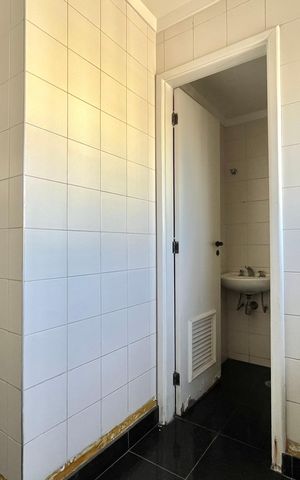 Apartamento à venda com 169m², 3 quartos e 4 vagas Apartamento à venda com 169m², 3 quartos e 4 vagasÁrea de Serviço