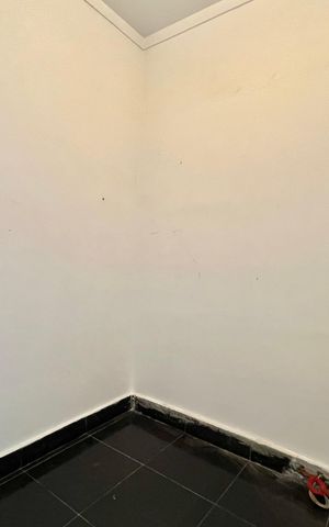 Apartamento à venda com 169m², 3 quartos e 4 vagas Apartamento à venda com 169m², 3 quartos e 4 vagasQuarto de Serviço