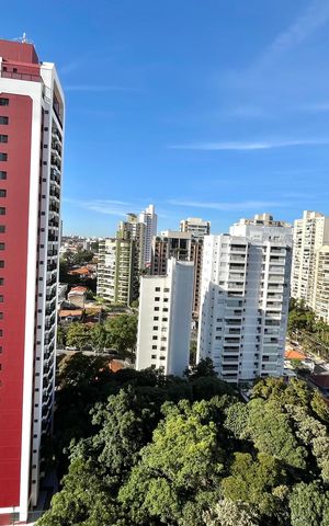 Apartamento à venda com 169m², 3 quartos e 4 vagas Apartamento à venda com 169m², 3 quartos e 4 vagasVista da Varanda