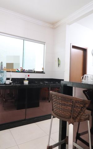 Casa para alugar com 110m², 2 quartos e 3 vagasCozinha