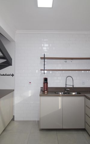 Casa à venda com 120m², 2 quartos e 2 vagasSala / Cozinha