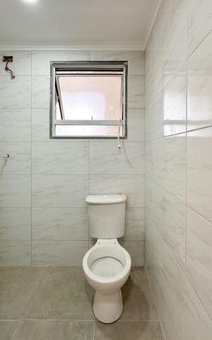 Apartamento à venda com 54m², 2 quartos e sem vaga Apartamento à venda com 54m², 2 quartos e sem vagaBanheiro Social