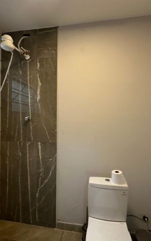Casa para alugar com 38m², 1 quarto e sem vaga Casa para alugar com 38m², 1 quarto e sem vagaBanheiro