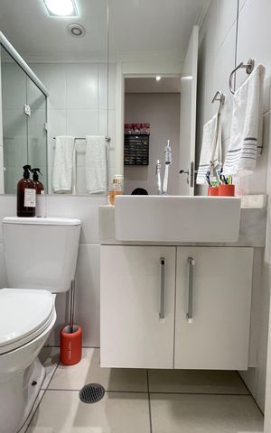 Apartamento à venda com 45m², 2 quartos e 1 vaga Apartamento à venda com 45m², 2 quartos e 1 vagaBanheiro