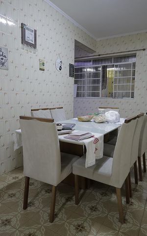 Casa à venda com 300m², 3 quartos e 6 vagas Casa à venda com 300m², 3 quartos e 6 vagasSala de Jantar
