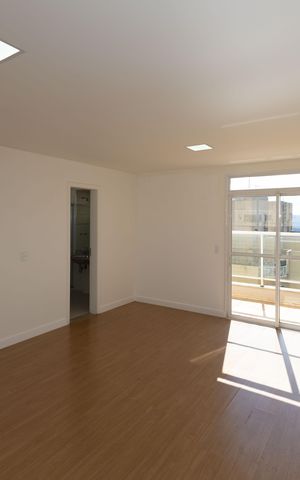 Apartamento para alugar com 327m², 4 quartos e 3 vagas Apartamento para alugar com 327m², 4 quartos e 3 vagasSuíte 4