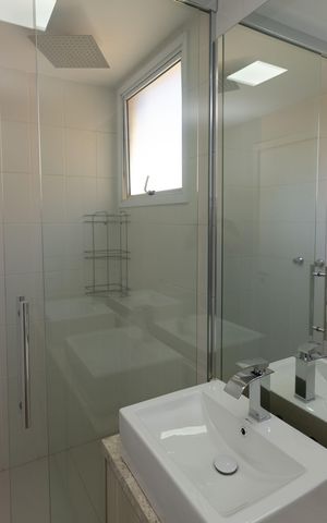 Apartamento para alugar com 327m², 4 quartos e 3 vagas Apartamento para alugar com 327m², 4 quartos e 3 vagasBanheiro da Suíte 1