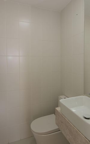 Apartamento para alugar com 327m², 4 quartos e 3 vagas Apartamento para alugar com 327m², 4 quartos e 3 vagasLavabo da Sala 1