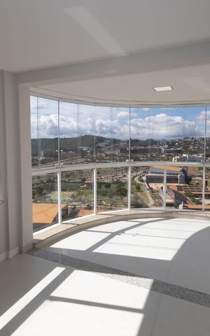 Apartamento para alugar com 327m², 4 quartos e 3 vagas Apartamento para alugar com 327m², 4 quartos e 3 vagasVaranda da Sala 1