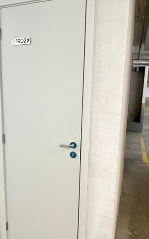 Apartamento à venda com 83m², 2 quartos e 2 vagas Apartamento à venda com 83m², 2 quartos e 2 vagasDepósito