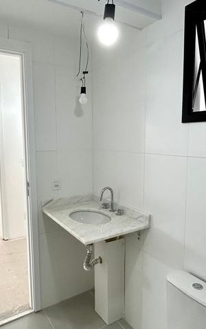 Apartamento à venda com 83m², 2 quartos e 2 vagas Apartamento à venda com 83m², 2 quartos e 2 vagasBanheiro 1