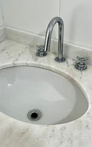 Apartamento à venda com 83m², 2 quartos e 2 vagas Apartamento à venda com 83m², 2 quartos e 2 vagasBanheiro 1