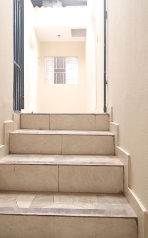 Apartamento à venda com 45m², 1 quarto e sem vagaEscada / entrada