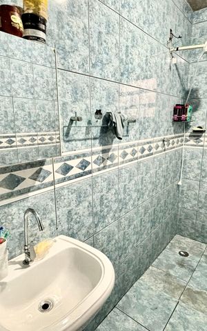 Casa à venda com 210m², 6 quartos e 1 vaga Casa à venda com 210m², 6 quartos e 1 vagaBanheiro 3