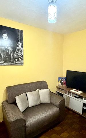 Casa à venda com 210m², 6 quartos e 1 vaga Casa à venda com 210m², 6 quartos e 1 vagaSala