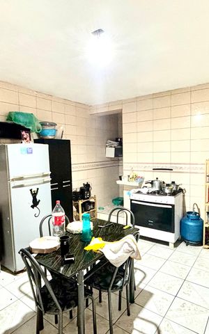 Casa à venda com 210m², 6 quartos e 1 vaga Casa à venda com 210m², 6 quartos e 1 vagaCozinha