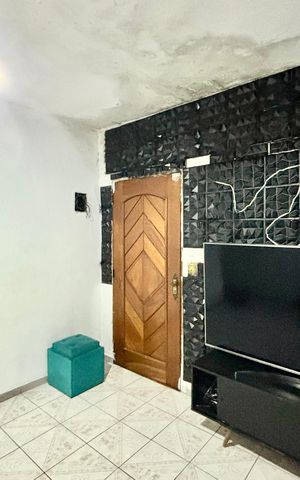 Casa à venda com 210m², 6 quartos e 1 vaga Casa à venda com 210m², 6 quartos e 1 vagaSala