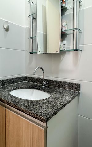 Apartamento à venda com 56m², 2 quartos e 1 vaga Apartamento à venda com 56m², 2 quartos e 1 vagaBanheiro Social