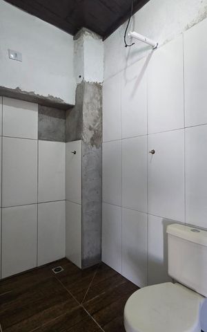 Casa à venda com 140m², 1 quarto e 2 vagas Casa à venda com 140m², 1 quarto e 2 vagasBanheiro da Suíte