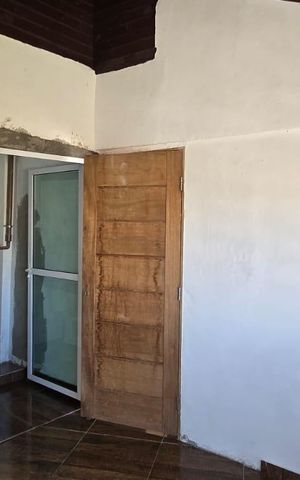 Casa à venda com 140m², 1 quarto e 2 vagas Casa à venda com 140m², 1 quarto e 2 vagasSuíte