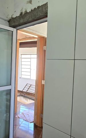 Casa à venda com 140m², 1 quarto e 2 vagas Casa à venda com 140m², 1 quarto e 2 vagasBanheiro da Suíte