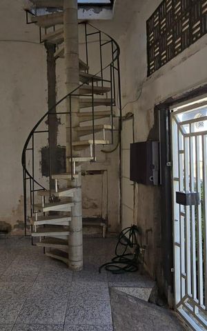 Casa à venda com 140m², 1 quarto e 2 vagas Casa à venda com 140m², 1 quarto e 2 vagasGaragem