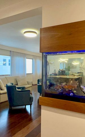 Apartamento à venda com 170m², 3 quartos e 2 vagas Apartamento à venda com 170m², 3 quartos e 2 vagasEntrada