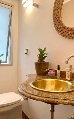 Apartamento à venda com 170m², 3 quartos e 2 vagas Apartamento à venda com 170m², 3 quartos e 2 vagasLavabo
