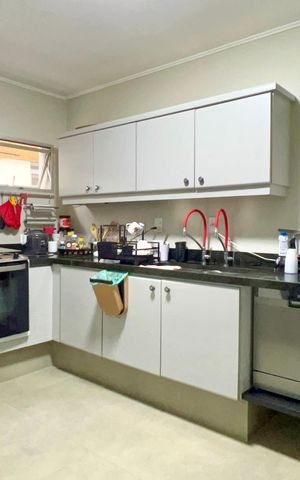Apartamento à venda com 170m², 3 quartos e 2 vagas Apartamento à venda com 170m², 3 quartos e 2 vagasCozinha
