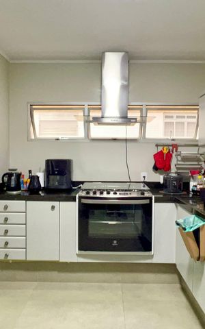 Apartamento à venda com 170m², 3 quartos e 2 vagas Apartamento à venda com 170m², 3 quartos e 2 vagasCozinha - Armários