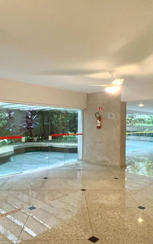 Apartamento à venda com 170m², 3 quartos e 2 vagas Apartamento à venda com 170m², 3 quartos e 2 vagasSalão de Festas