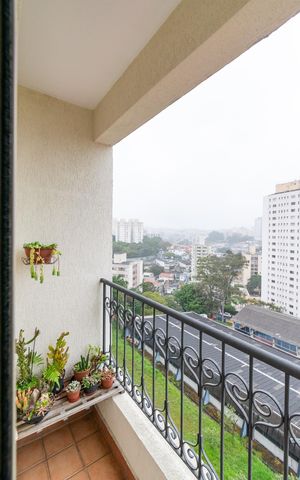 Apartamento à venda com 65m², 3 quartos e 1 vaga Apartamento à venda com 65m², 3 quartos e 1 vagaVaranda