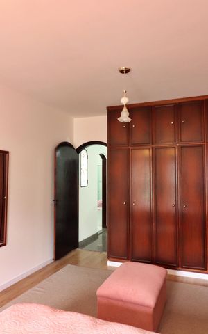 Casa à venda com 228m², 3 quartos e 6 vagasSuíte