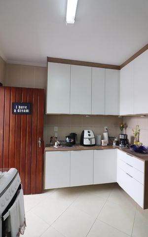Casa à venda com 228m², 3 quartos e 6 vagasCozinha 