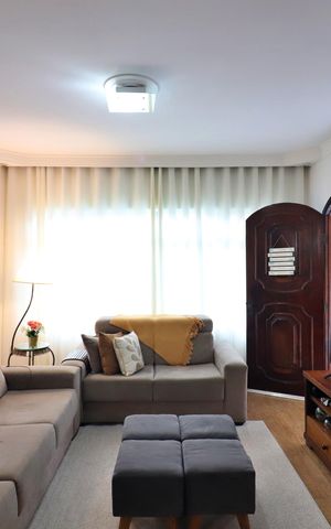Casa à venda com 228m², 3 quartos e 6 vagasSala 