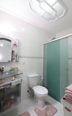 Casa à venda com 228m², 3 quartos e 6 vagasBanheiro Social