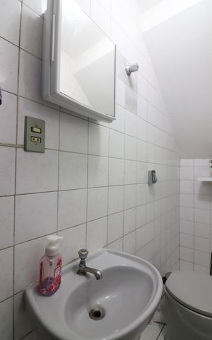 Casa à venda com 228m², 3 quartos e 6 vagasLavabo da Garagem