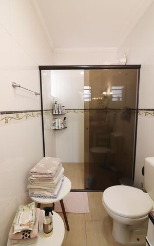 Casa à venda com 228m², 3 quartos e 6 vagasBanheiro da Suíte