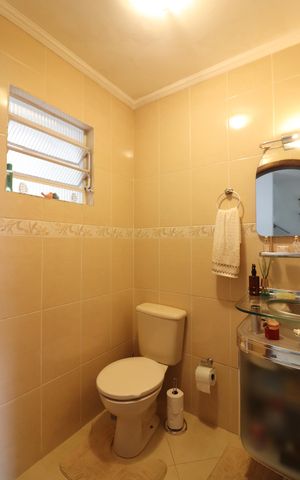 Casa à venda com 228m², 3 quartos e 6 vagasLavabo 