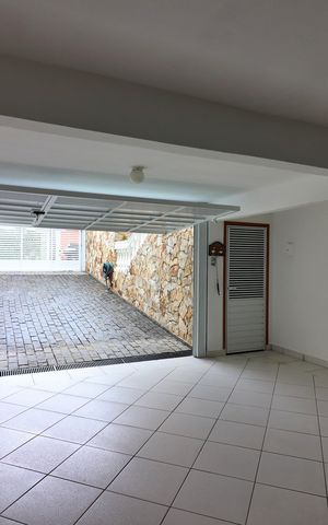 Casa à venda com 228m², 3 quartos e 6 vagasGaragem