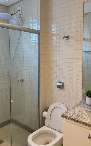 Apartamento à venda com 211m², 3 quartos e 3 vagas Apartamento à venda com 211m², 3 quartos e 3 vagasBanheiro