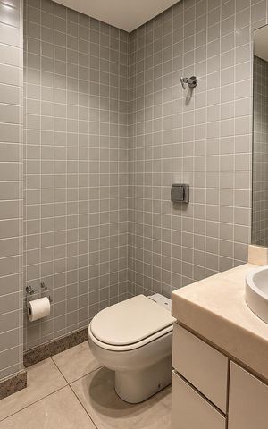 Apartamento à venda com 211m², 3 quartos e 3 vagas Apartamento à venda com 211m², 3 quartos e 3 vagasBanheiro