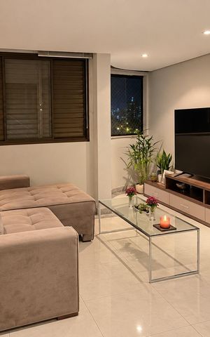 Apartamento à venda com 211m², 3 quartos e 3 vagas Apartamento à venda com 211m², 3 quartos e 3 vagasSala