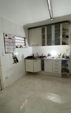 Casa à venda com 202m², 4 quartos e 2 vagas Casa à venda com 202m², 4 quartos e 2 vagasÁrea de serviço