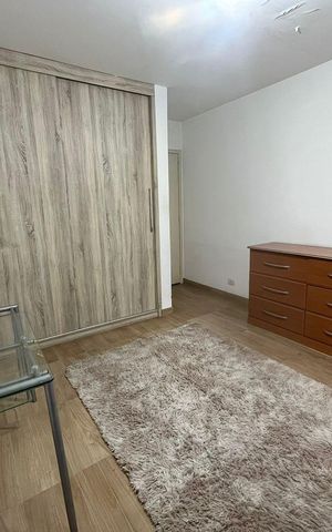 Casa à venda com 202m², 4 quartos e 2 vagas Casa à venda com 202m², 4 quartos e 2 vagasQuarto