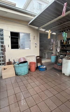 Casa à venda com 202m², 4 quartos e 2 vagas Casa à venda com 202m², 4 quartos e 2 vagasÁrea de serviço