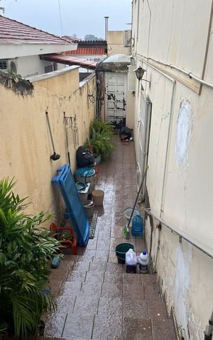 Casa à venda com 202m², 4 quartos e 2 vagas Casa à venda com 202m², 4 quartos e 2 vagasÁrea externa
