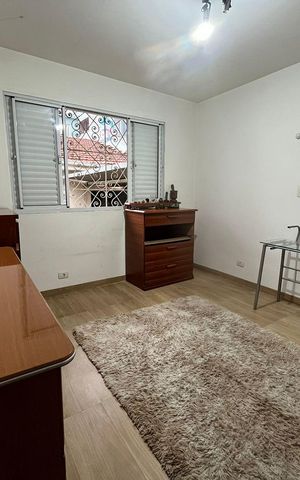 Casa à venda com 202m², 4 quartos e 2 vagas Casa à venda com 202m², 4 quartos e 2 vagasQuarto