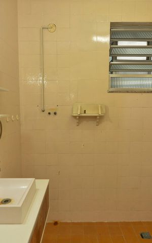 Apartamento à venda com 78m², 2 quartos e 1 vaga Apartamento à venda com 78m², 2 quartos e 1 vagaBanheiro